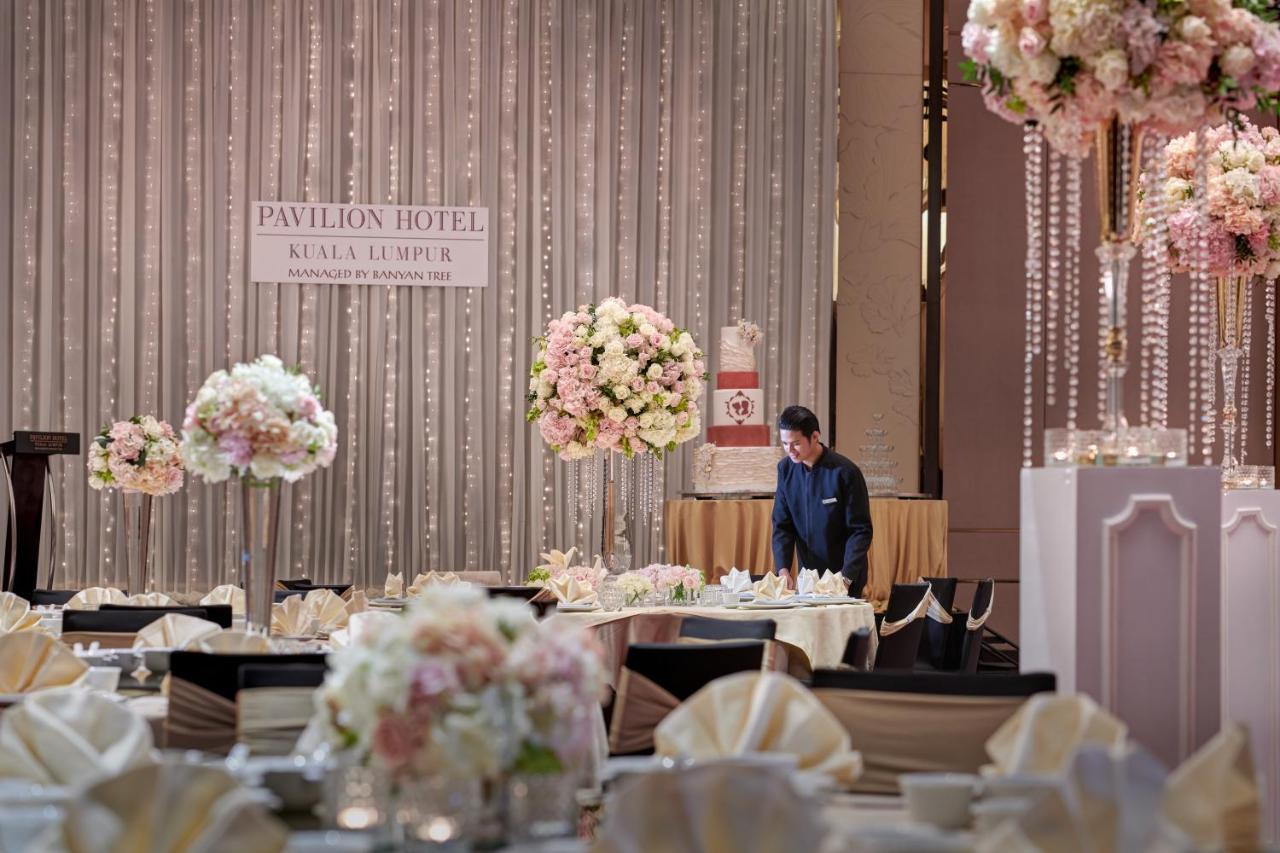 Pavilion Hotel Kuala Lumpur Managed By Banyan Tree Exterior foto Wedding reception at the hotel