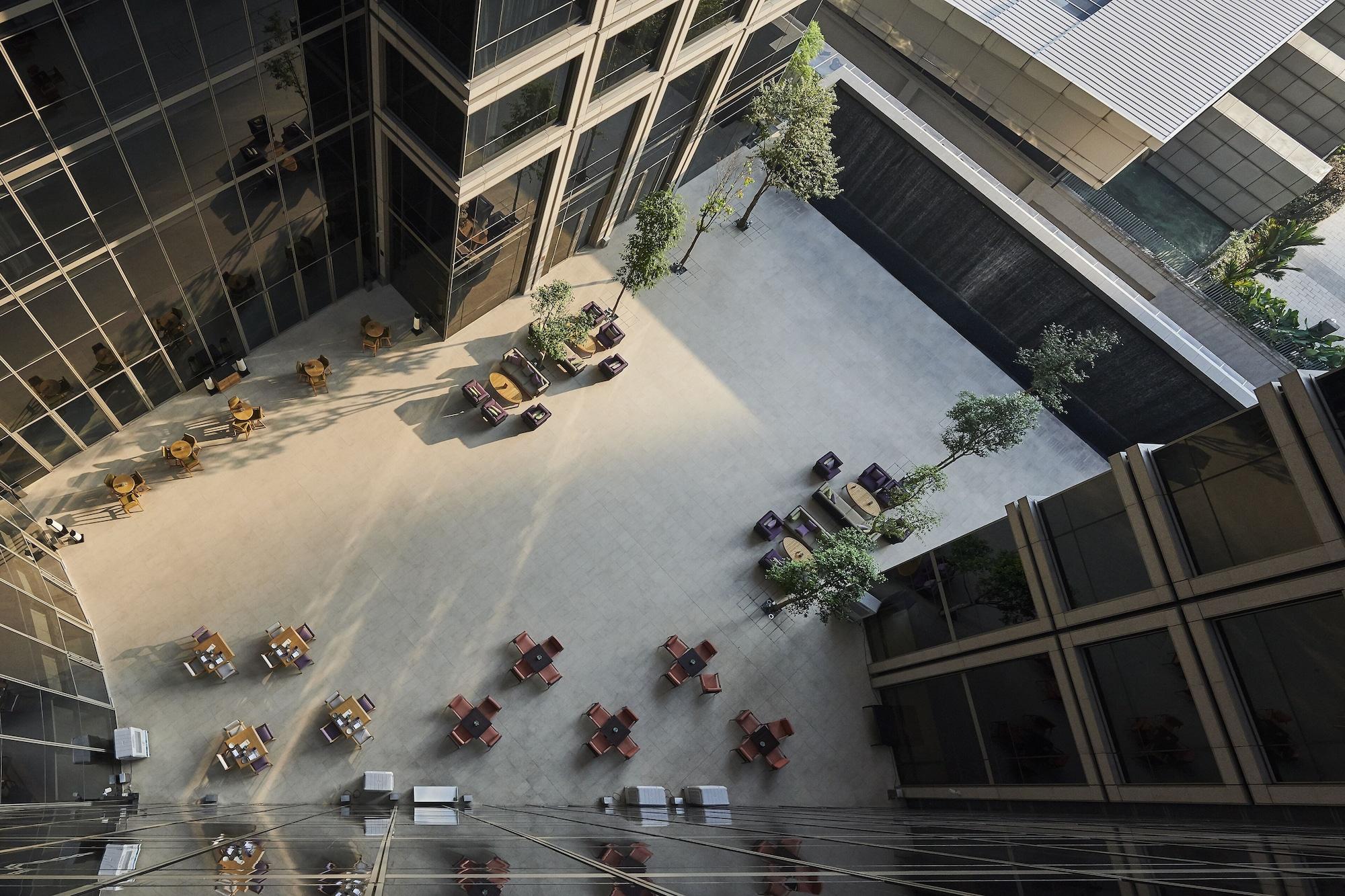 Pavilion Hotel Kuala Lumpur Managed By Banyan Tree Exterior foto The atrium of the new building